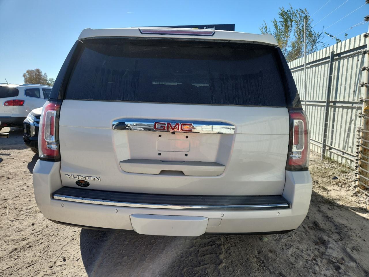 2015 GMC Yukon Denali VIN: 1GKS2CKJ7FR688002 Lot: 91795625