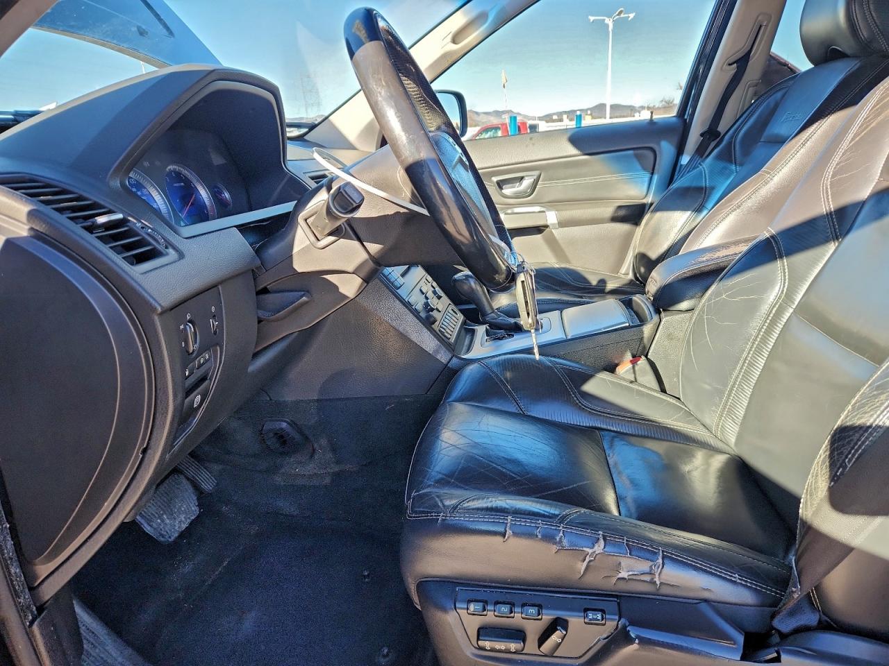 2013 Volvo Xc90 R Design VIN: YV4952CF1D1633950 Lot: 93272155