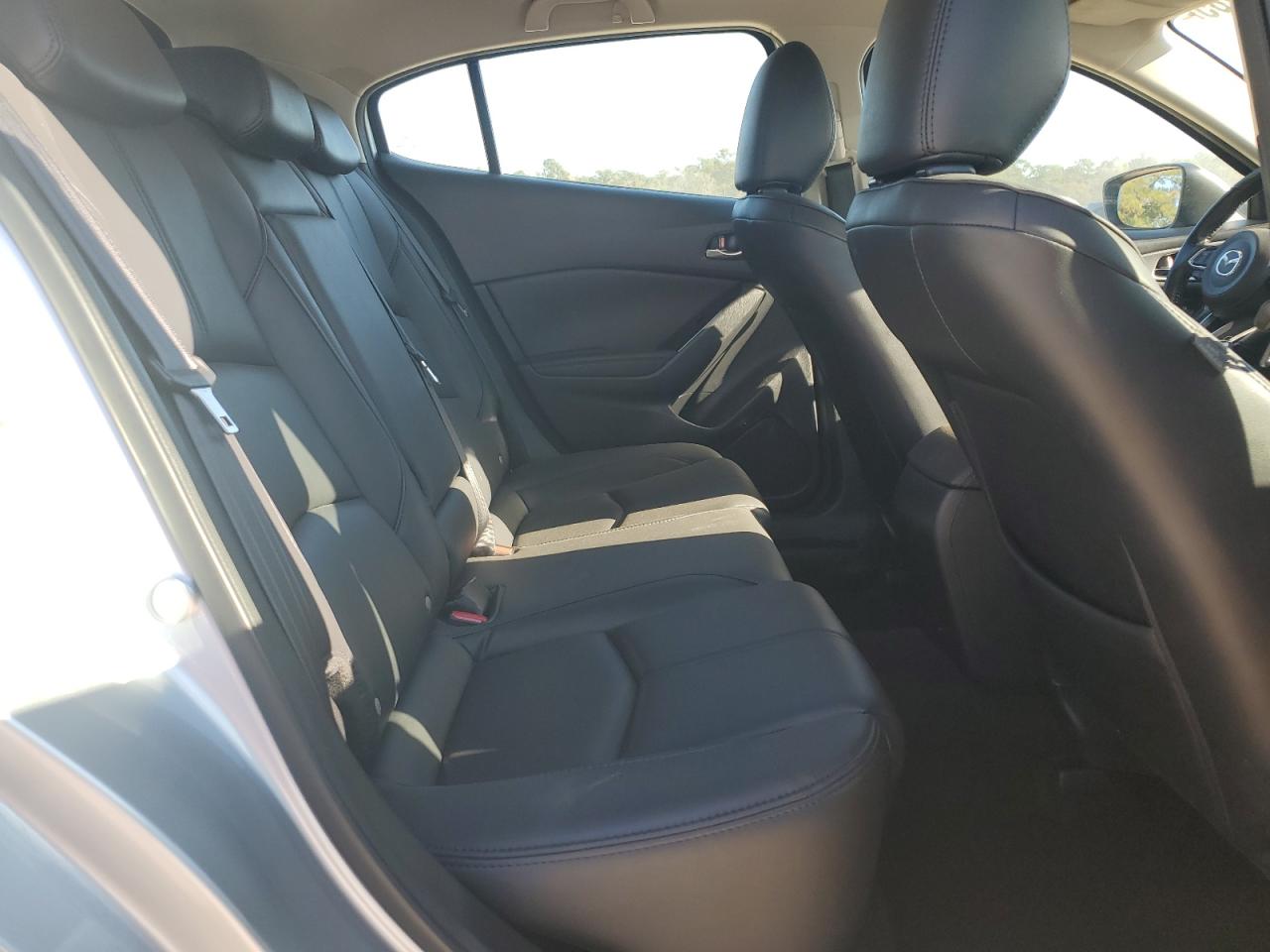 2018 Mazda 3 Touring VIN: 3MZBN1L36JM242700 Lot: 91008185