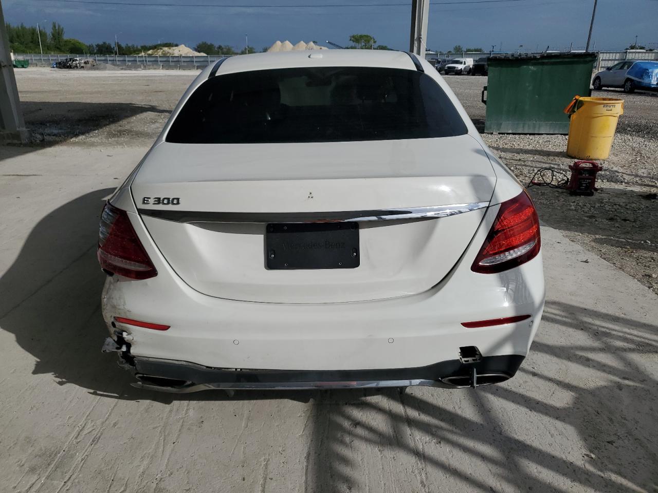 2018 Mercedes-Benz E 300 VIN: WDDZF4JB1JA441666 Lot: 90931775