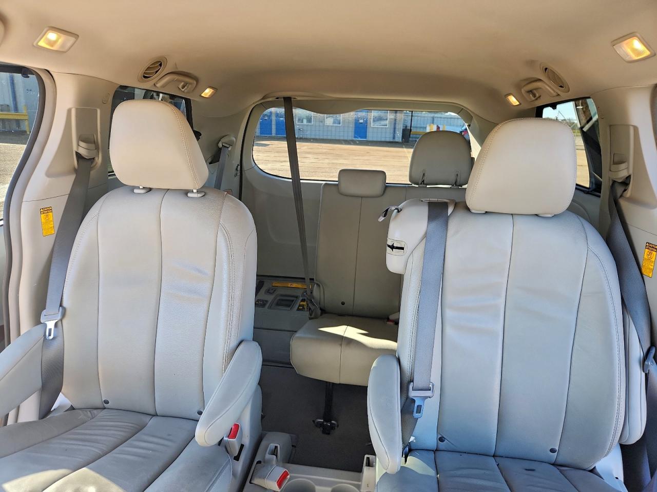 2014 Toyota Sienna Xle VIN: 5TDYK3DC5ES422126 Lot: 94559865