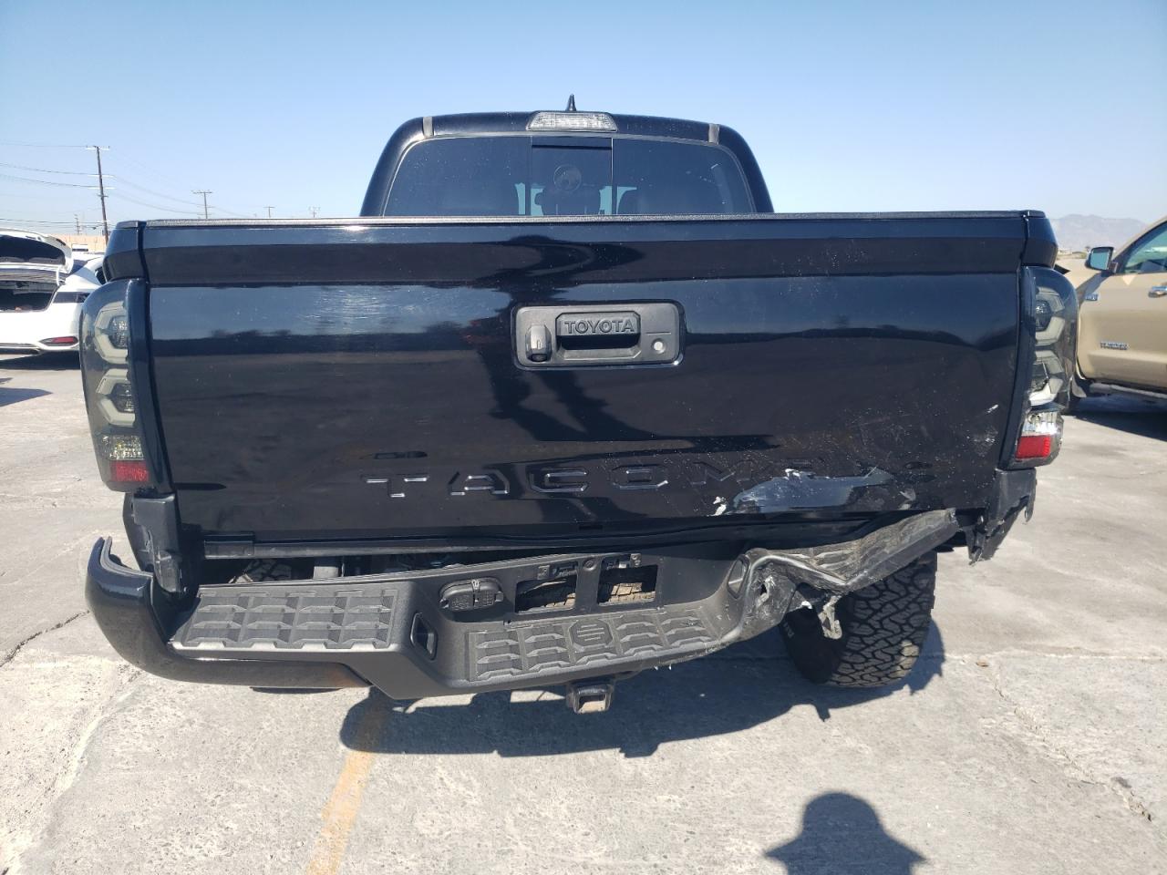 2017 Toyota Tacoma Double Cab VIN: 5TFDZ5BN7HX028474 Lot: 91676335