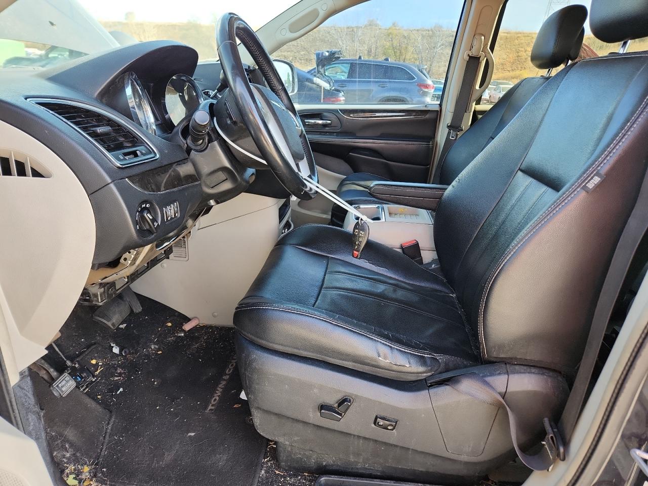 2014 Chrysler Town & Country Touring VIN: 2C4RC1BG5ER306929 Lot: 89644645