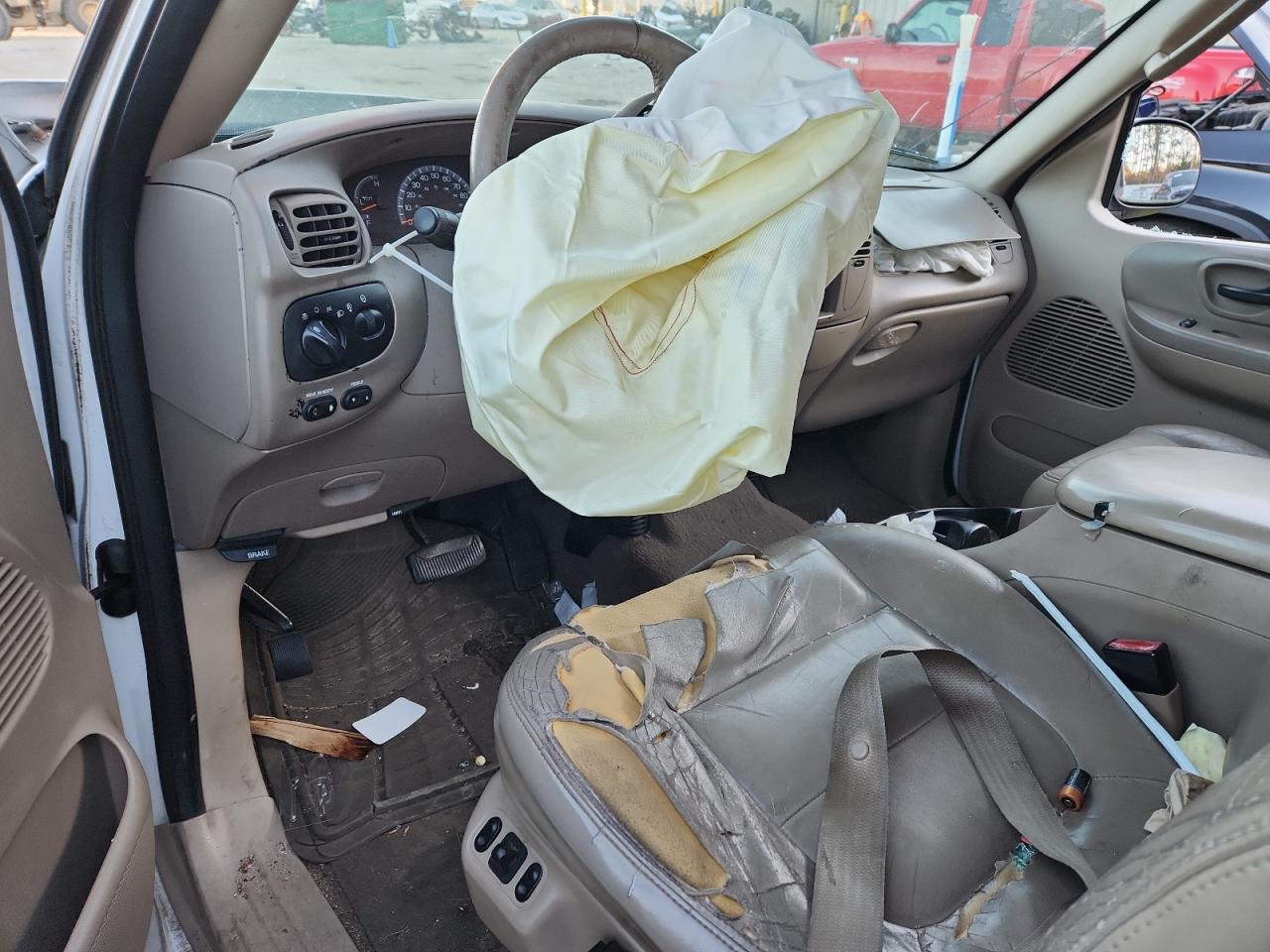 2002 Ford F150 Supercrew VIN: 1FTRW08L62KE36671 Lot: 92807565