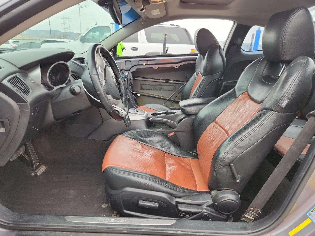 2010 Hyundai Genesis Coupe 3.8L VIN: KMHHU6KH9AU021982 Lot: 93045555