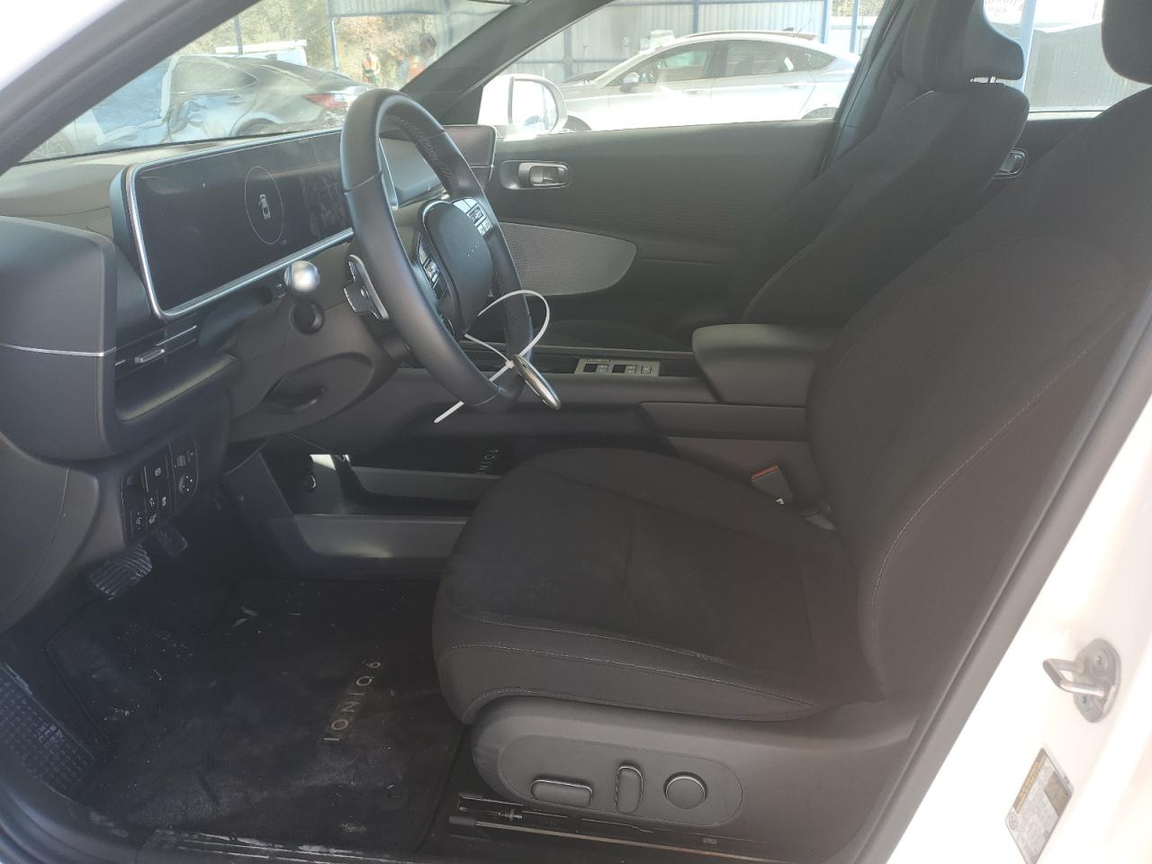 2025 Hyundai Ioniq 6 Se VIN: KMHM24AA2SA083532 Lot: 92021175