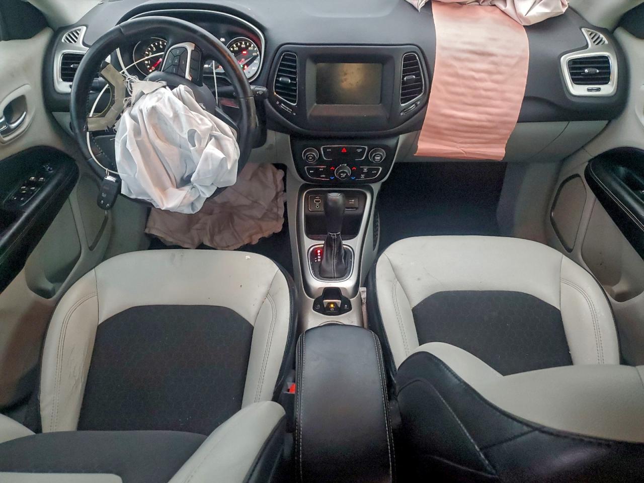 2018 Jeep Compass Latitude VIN: 3C4NJCBB8JT468873 Lot: 94427875