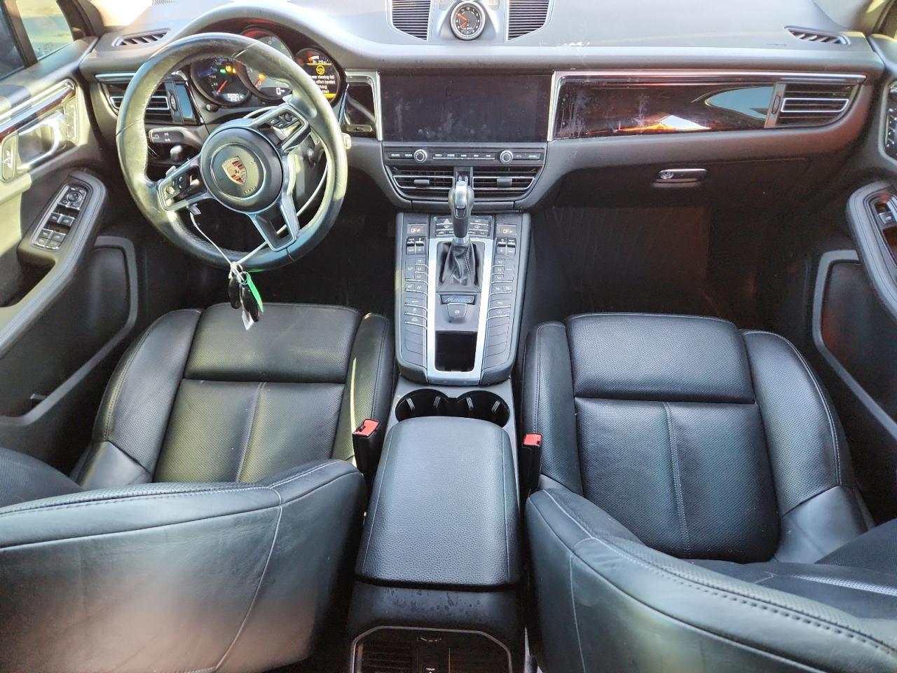 2020 Porsche Macan S VIN: WP1AB2A53LLB31039 Lot: 92882435