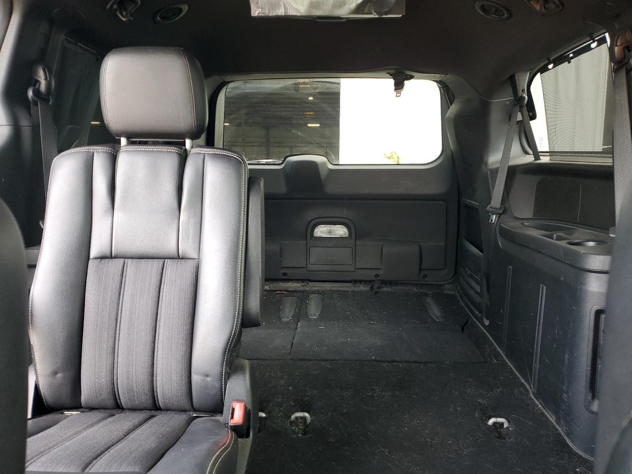 2014 Chrysler Town & Country S VIN: 2C4RC1HG9ER372262 Lot: 91588065