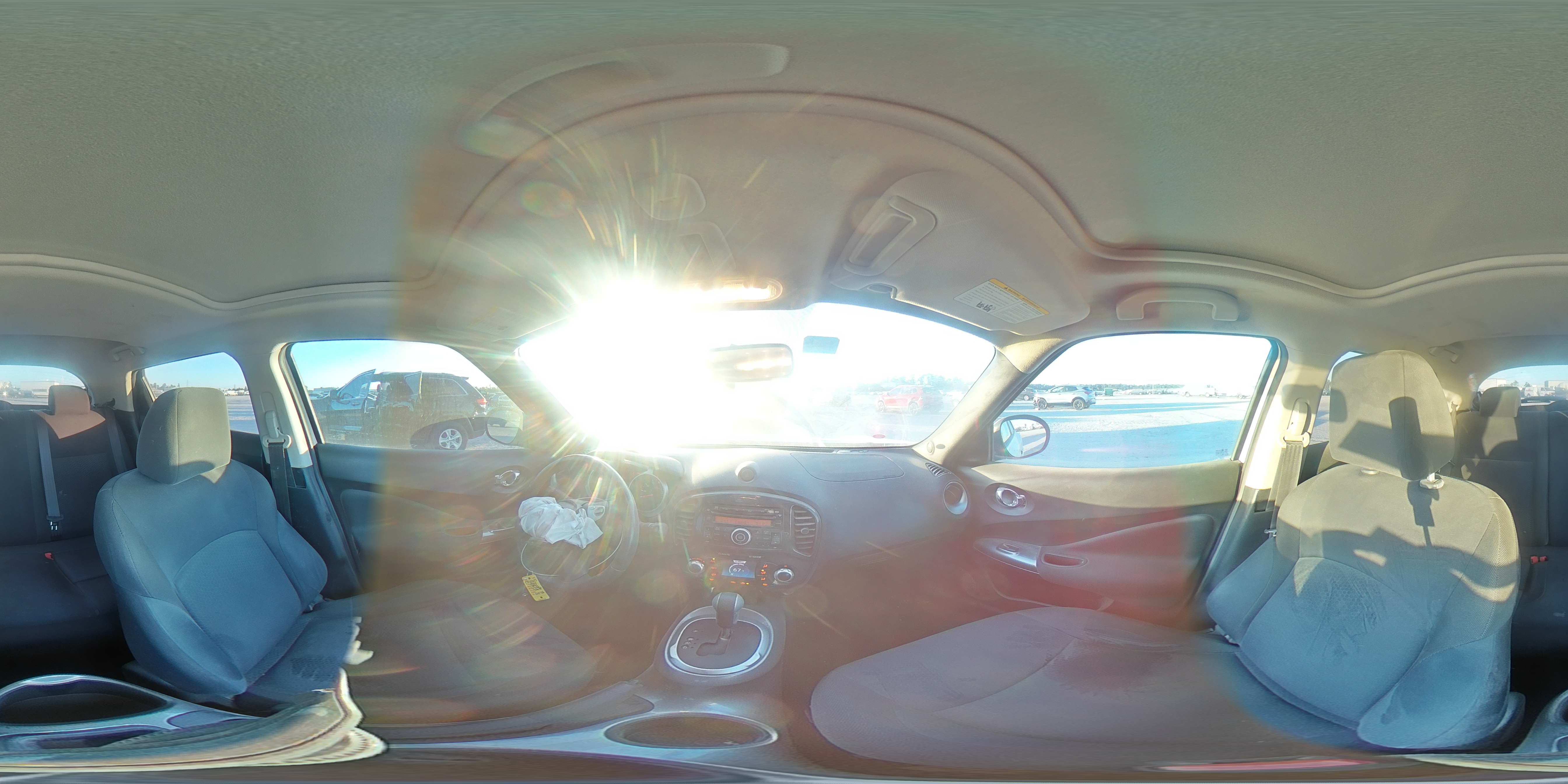 2014 Nissan Juke S VIN: JN8AF5MR2ET350572 Lot: 92254365