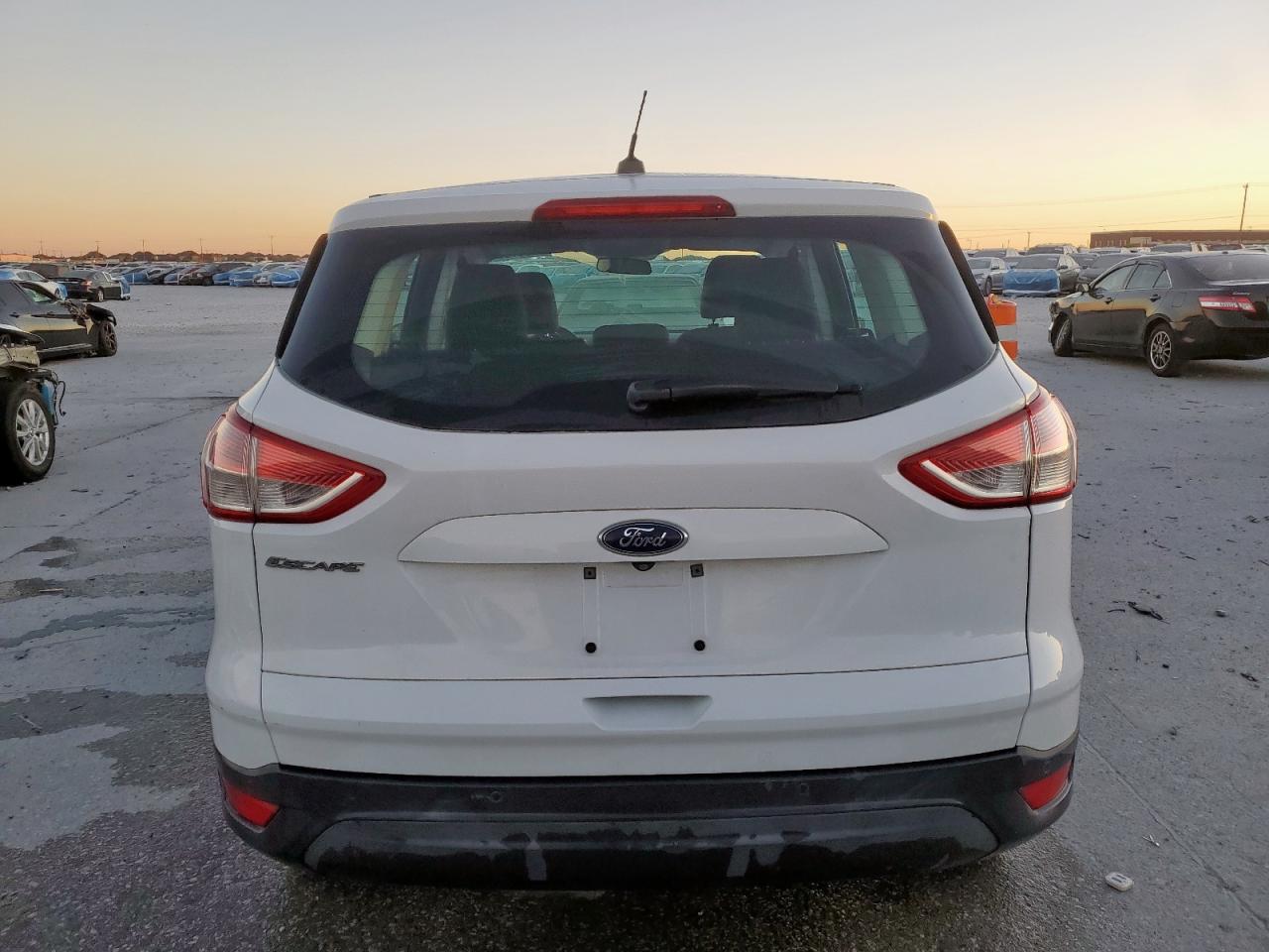 2016 Ford Escape S VIN: 1FMCU0F79GUC66766 Lot: 91857025