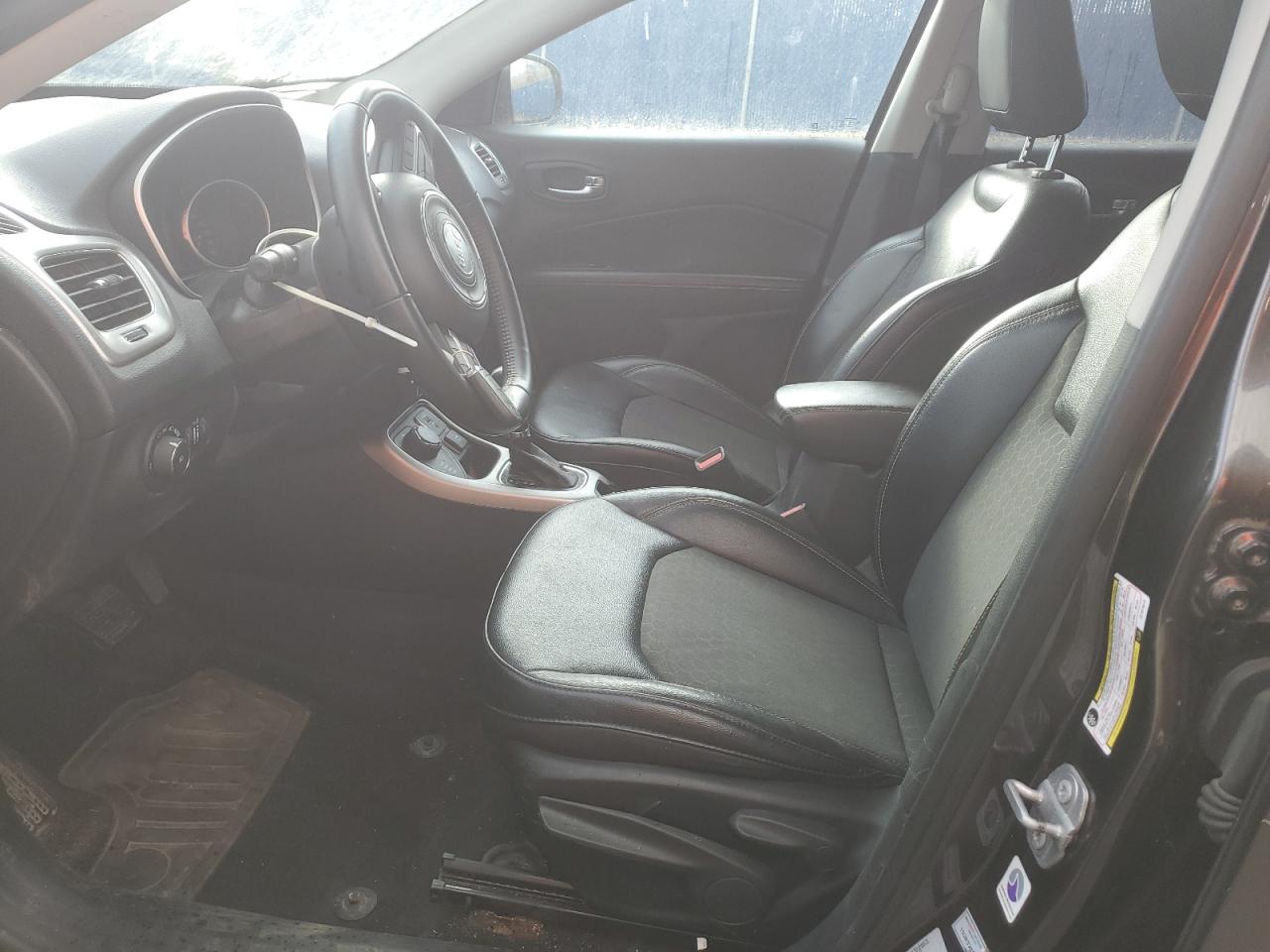 2018 Jeep Compass Latitude VIN: 3C4NJDBB9JT127911 Lot: 91960705