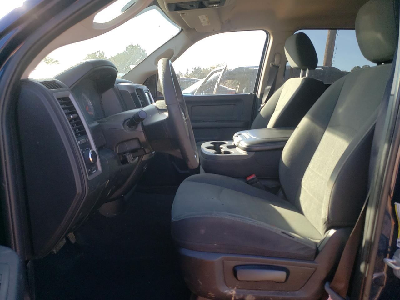 2021 Ram 1500 Classic Tradesman VIN: 3C6RR7KT9MG575915 Lot: 92979025