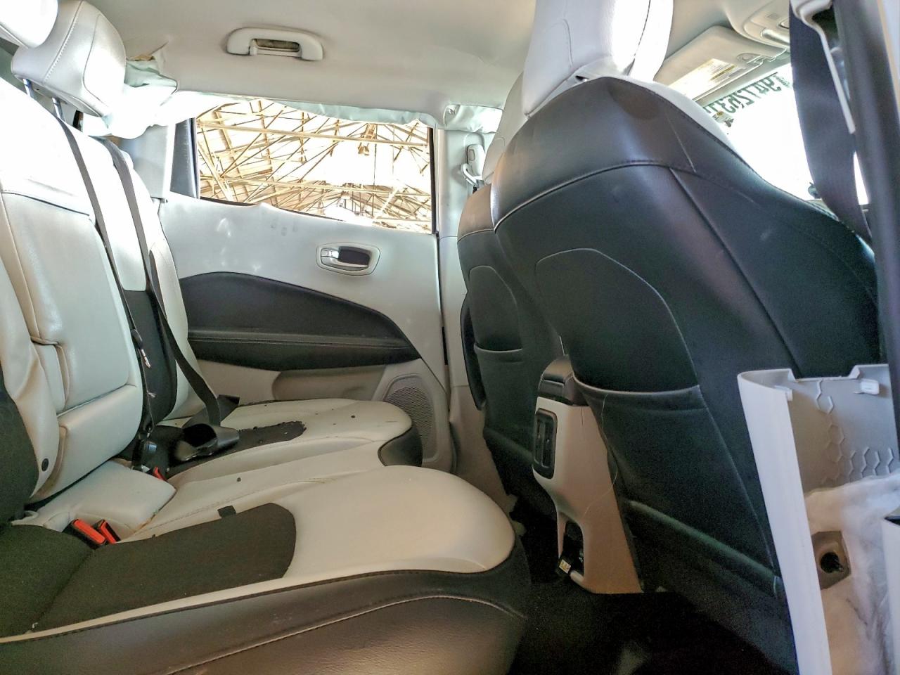 2019 Jeep Compass Latitude VIN: 3C4NJCBB3KT636422 Lot: 94726315