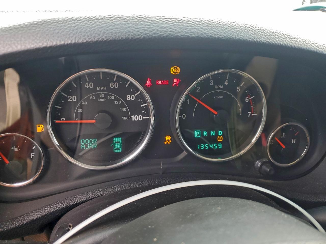 2011 Jeep Wrangler Unlimited Sahara VIN: 1J4BA5H11BL598319 Lot: 94332335