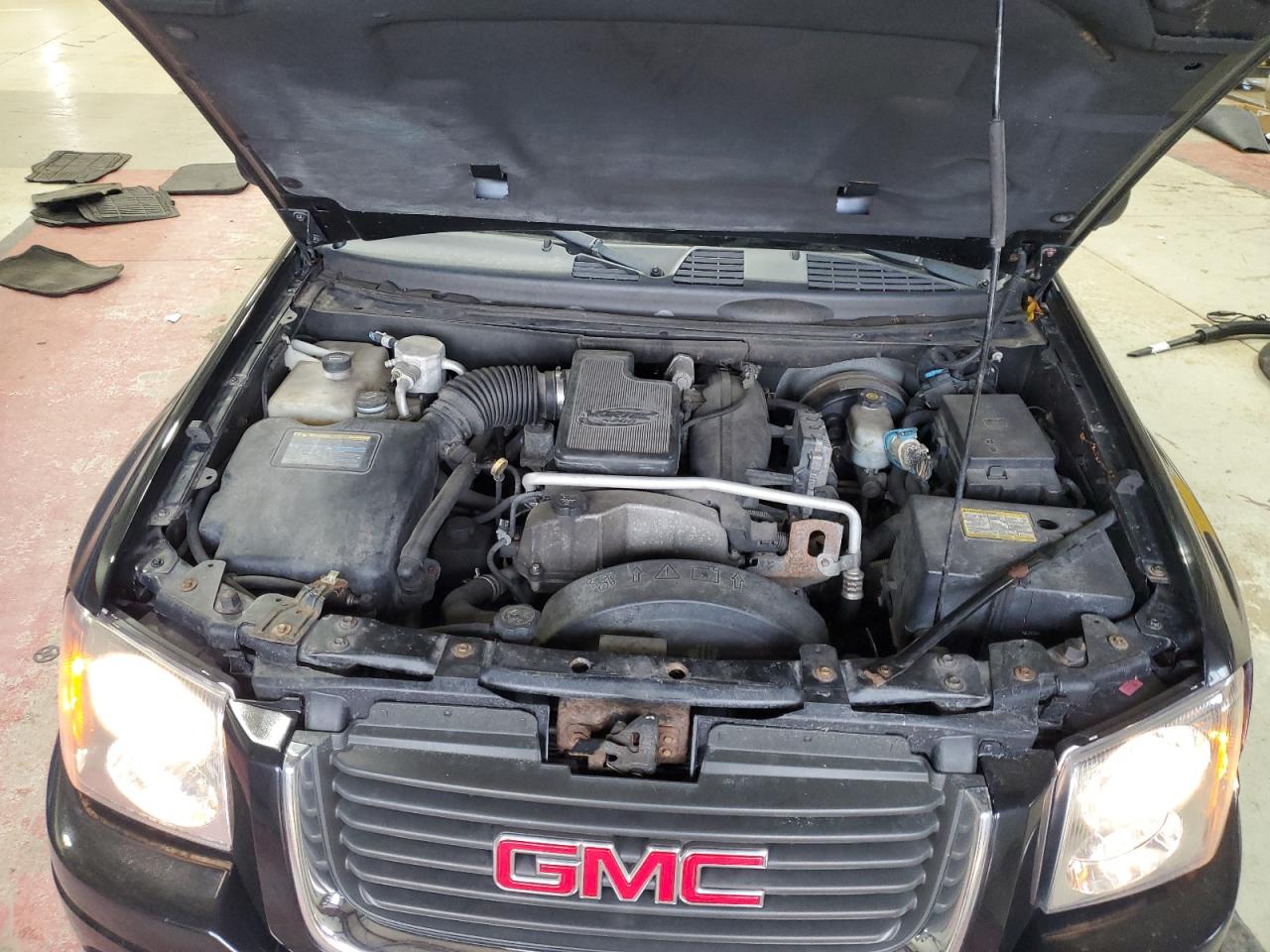 2008 GMC Envoy VIN: 1GKDT13S082204975 Lot: 93276975