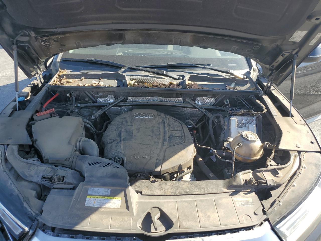 2018 Audi Q5 Premium VIN: WA1ANAFY2J2076067 Lot: 92468835