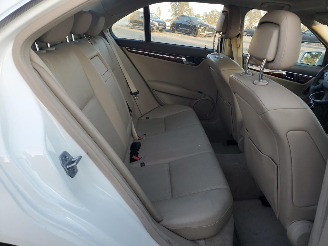 2011 Mercedes-Benz C 300 VIN: WDDGF5EB1BR183076 Lot: 91128985