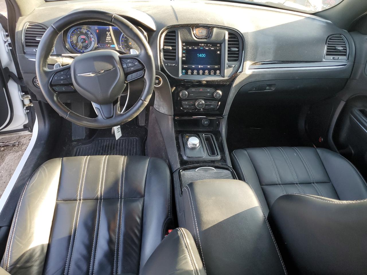 2017 Chrysler 300 S VIN: 2C3CCABG5HH593841 Lot: 92123335