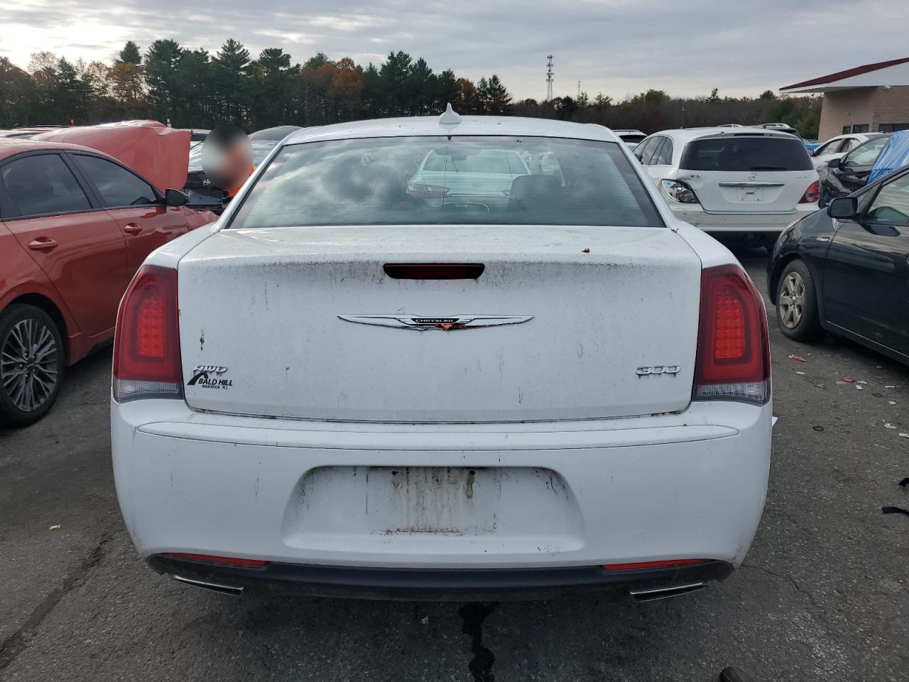 2019 Chrysler 300 Touring VIN: 2C3CCARG1KH581151 Lot: 90686175