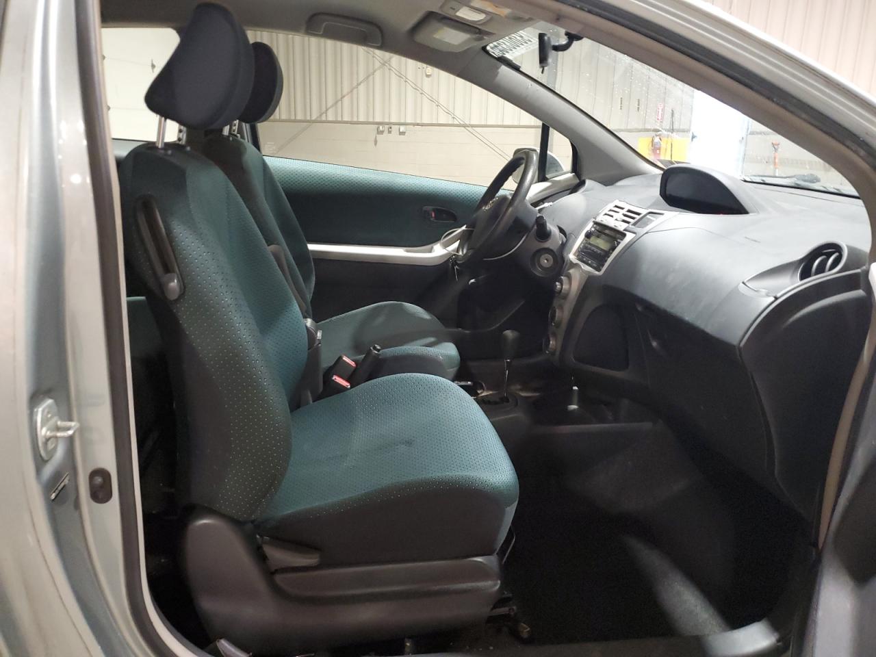 2008 Toyota Yaris VIN: JTDJT923085218333 Lot: 93603555