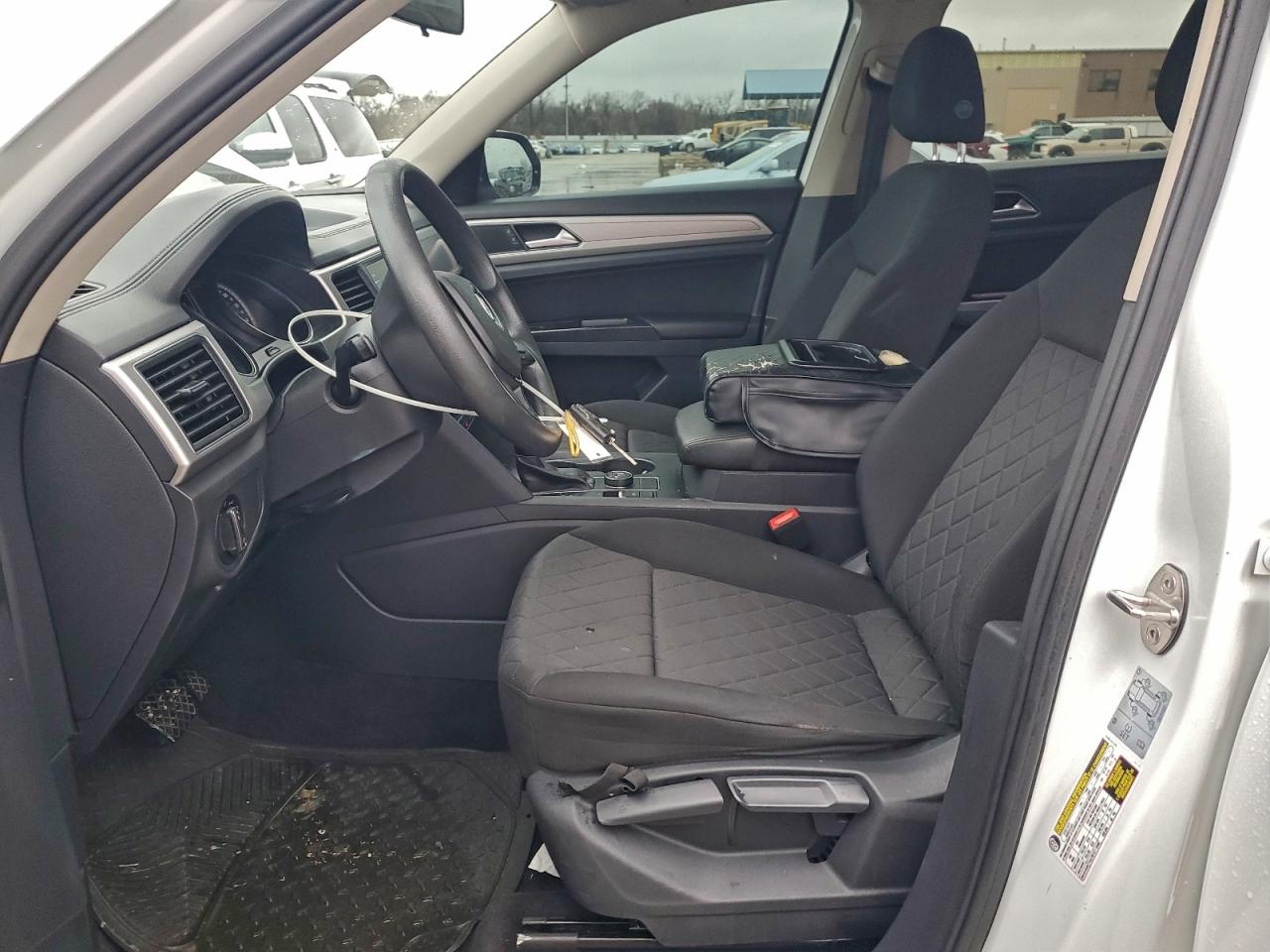 2018 Volkswagen Atlas VIN: 1V2HR2CA0JC511392 Lot: 93904635