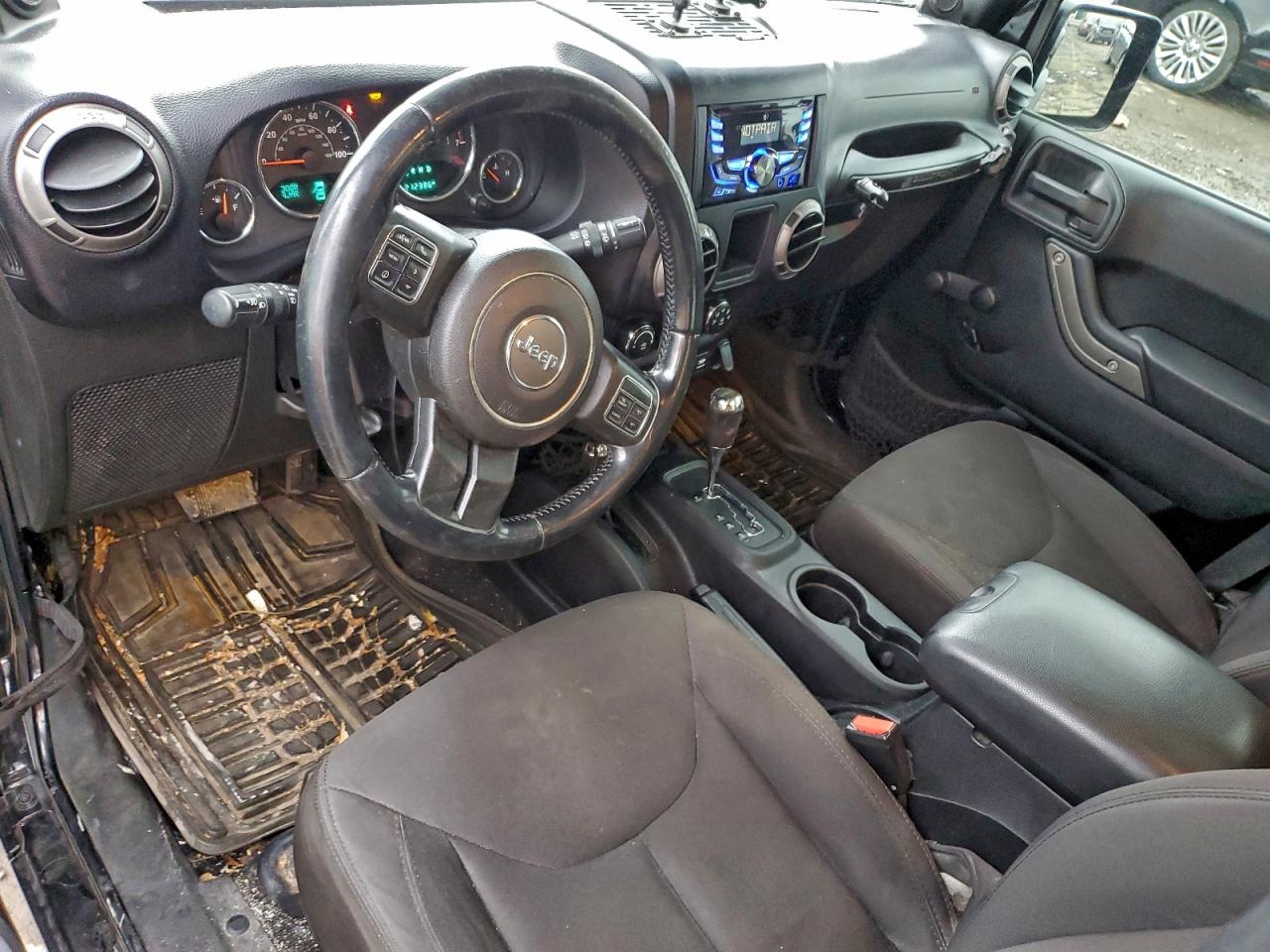 2014 Jeep Wrangler Unlimited Sport VIN: 1C4BJWDG4EL310321 Lot: 94657825