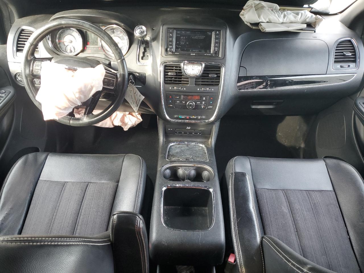 2014 Chrysler Town & Country S VIN: 2C4RC1HG9ER372262 Lot: 91588065