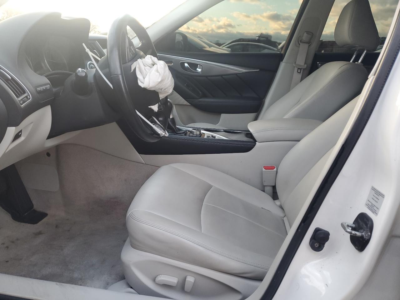 2015 Infiniti Q50 Base VIN: JN1BV7AR7FM395668 Lot: 92159775