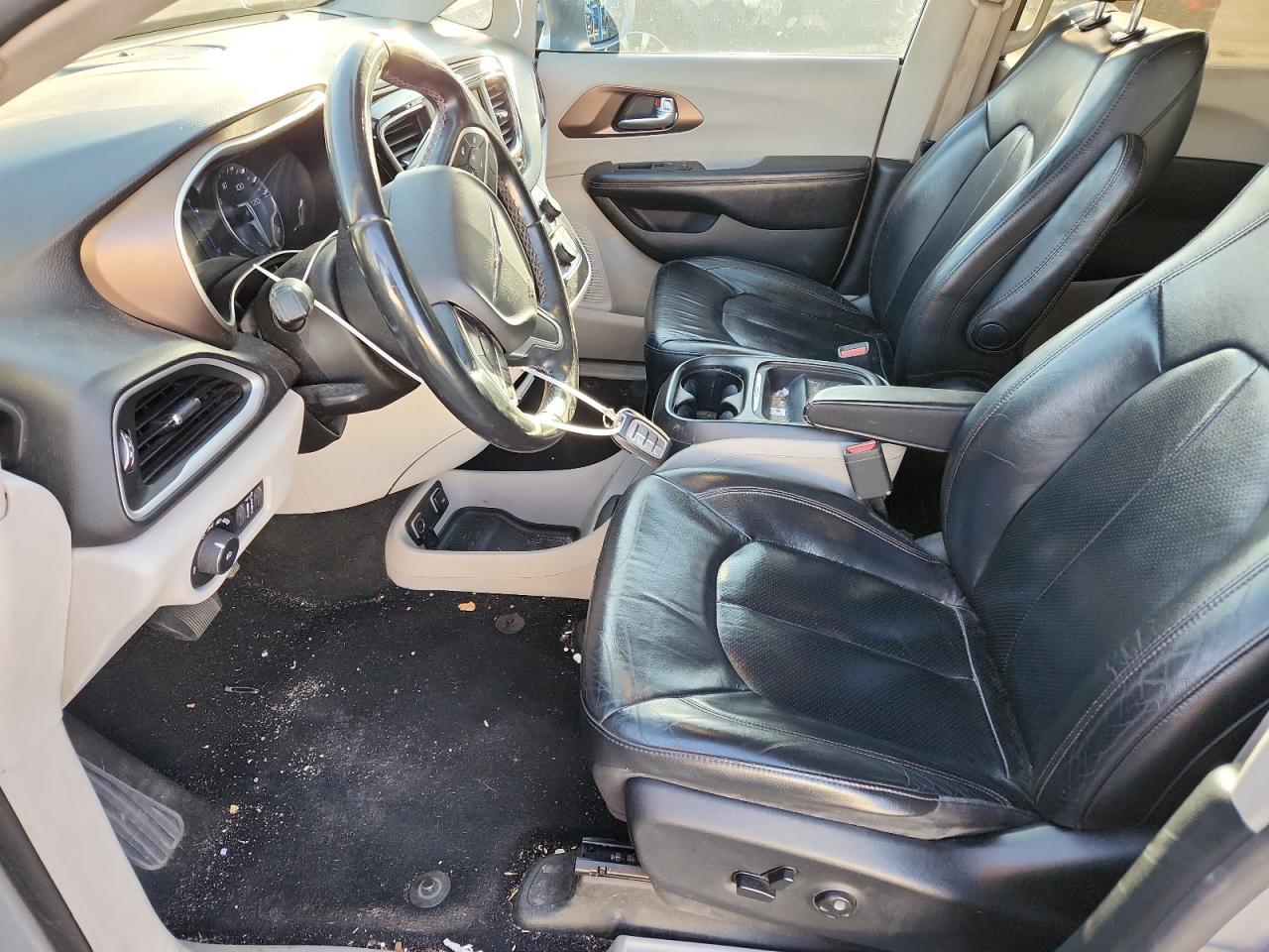 2018 Chrysler Pacifica Touring L VIN: 2C4RC1BG9JR186126 Lot: 82695015