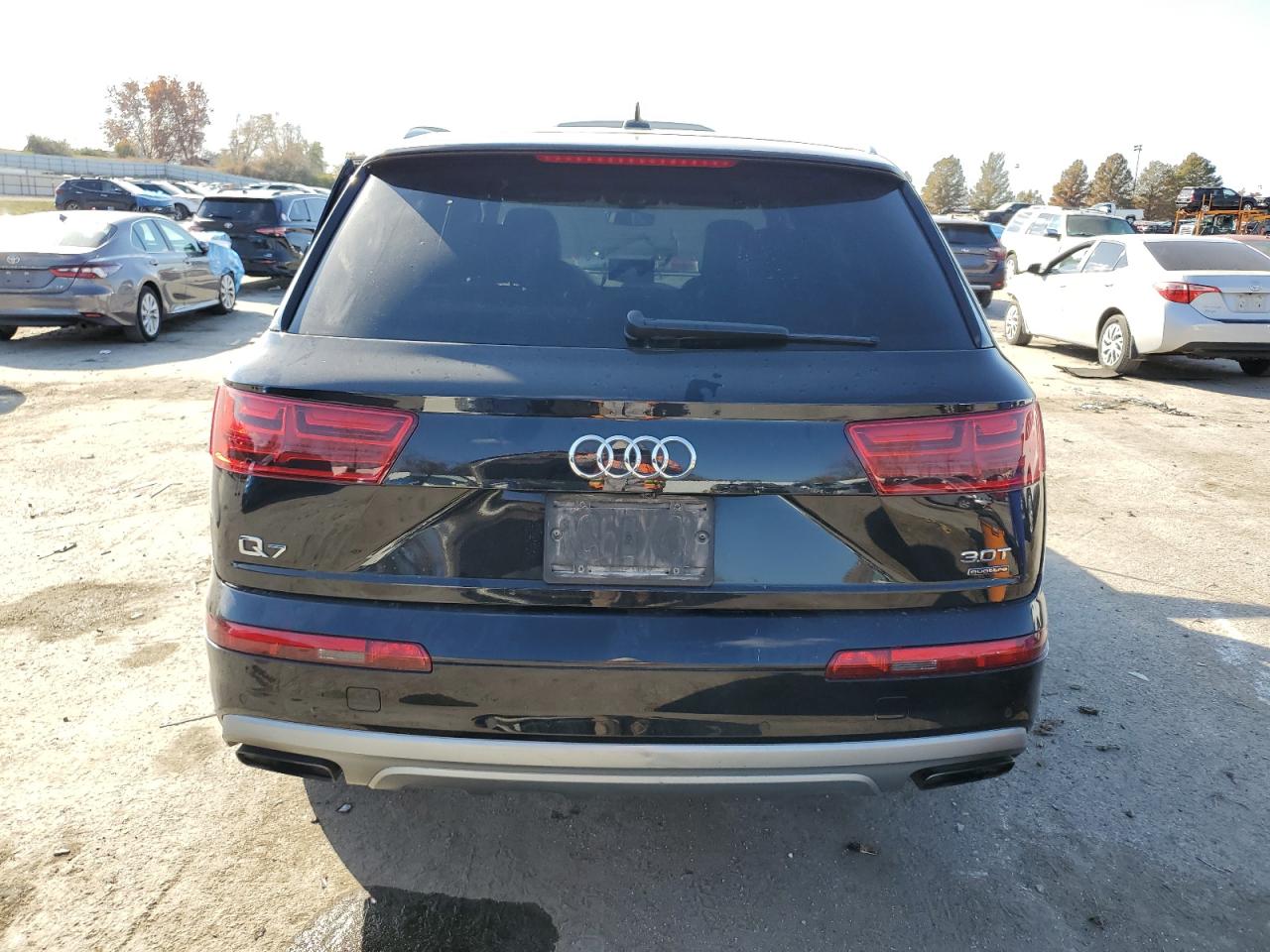2017 Audi Q7 Premium Plus VIN: WA1LAAF71HD004688 Lot: 92892465
