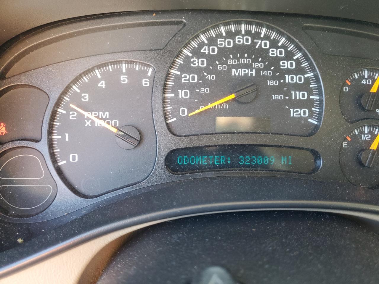 2004 Chevrolet Tahoe K1500 VIN: 1GNEK13ZX4R230217 Lot: 93213475