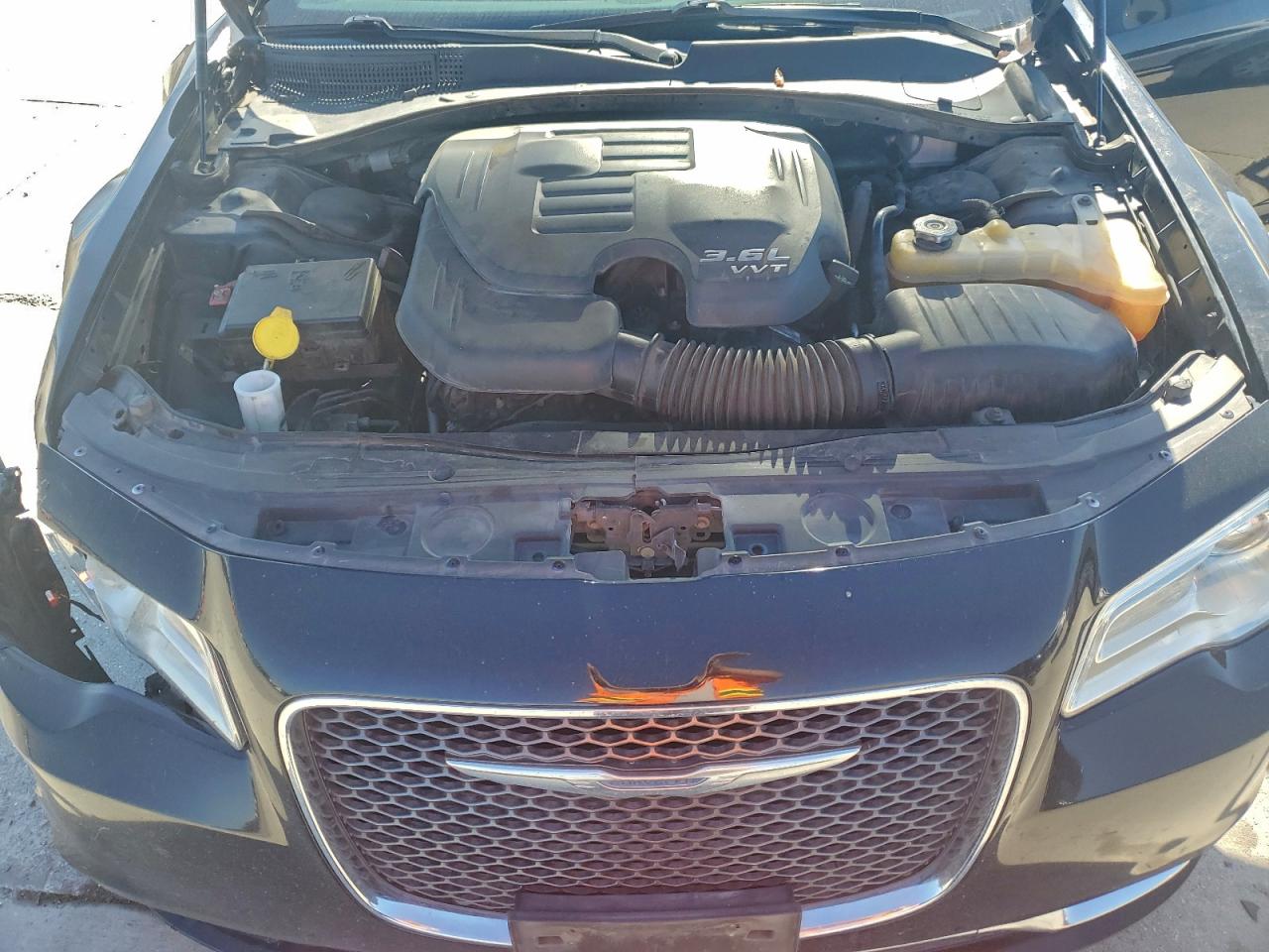 2018 Chrysler 300 Limited VIN: 2C3CCAEG2JH126913 Lot: 91474985