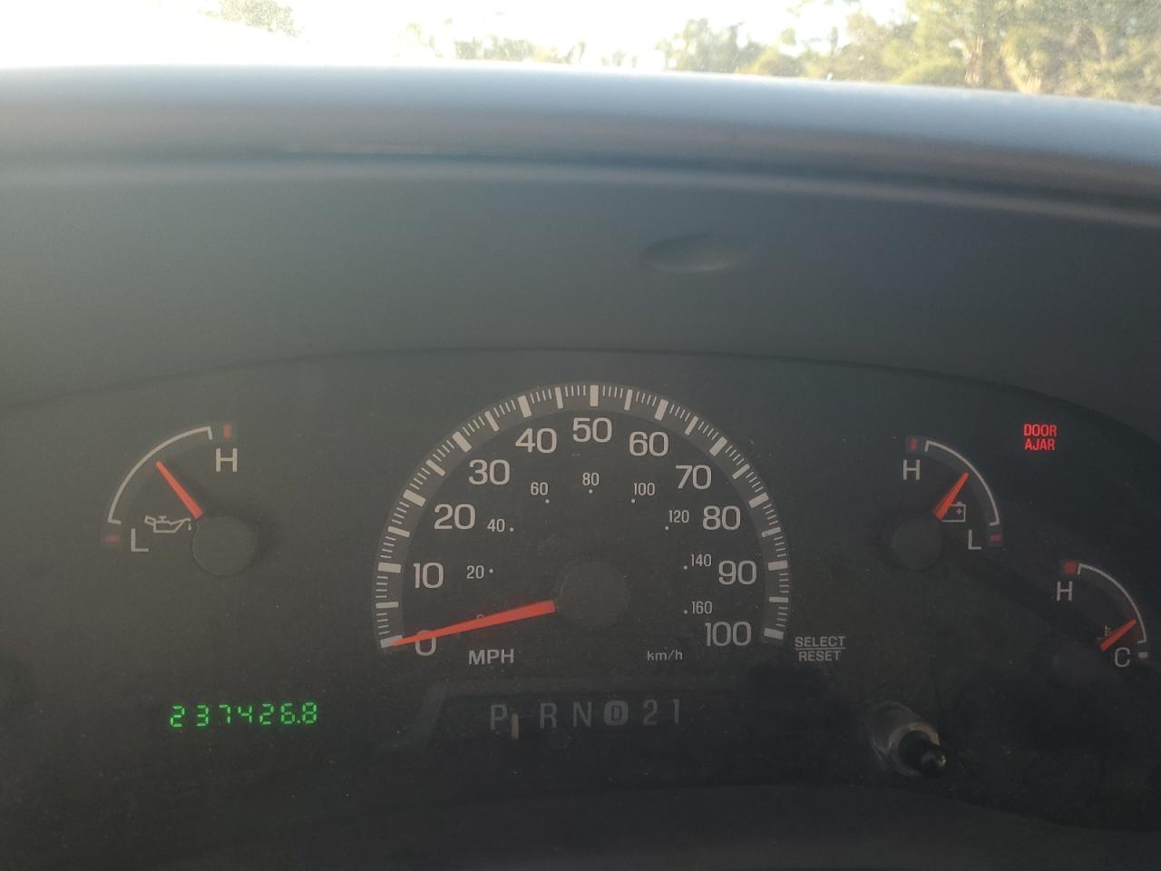 2000 Ford F150 VIN: 1FTPF18L9YNA87803 Lot: 93198385