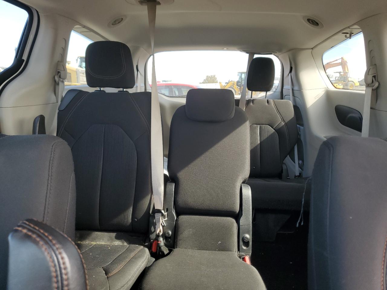 2017 Chrysler Pacifica Lx VIN: 2C4RC1CG5HR513646 Lot: 92379695