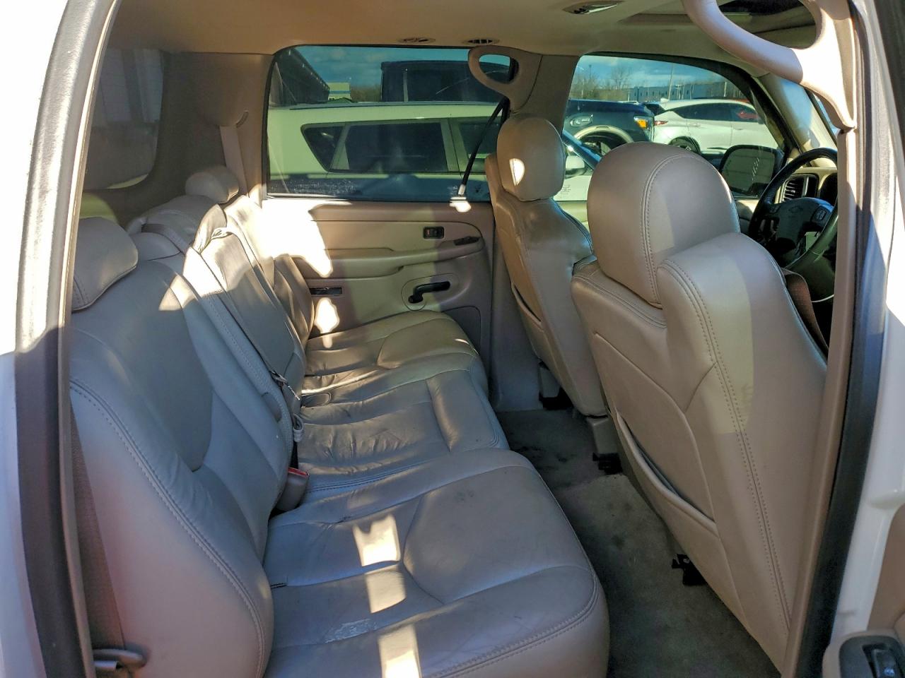 2004 Chevrolet Suburban C1500 VIN: 1GNEC16Z64J149092 Lot: 94563445