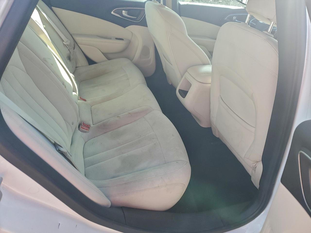 2015 Chrysler 200 Limited VIN: 1C3CCCAB9FN557270 Lot: 94108765