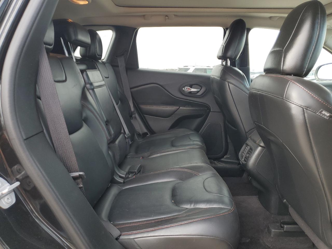 2016 Jeep Cherokee Trailhawk VIN: 1C4PJMBSXGW335386 Lot: 92045575