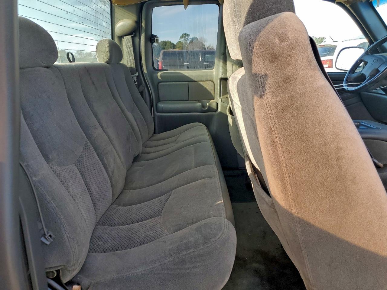 2004 Chevrolet Silverado C1500 VIN: 2GCEC19V141246051 Lot: 93891165