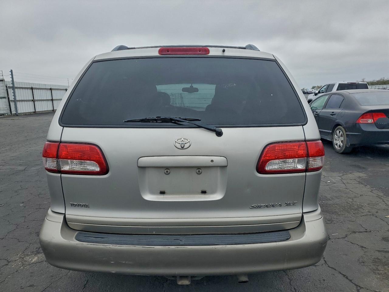 2001 Toyota Sienna Le VIN: 4T3ZF13C71U379769 Lot: 92490815