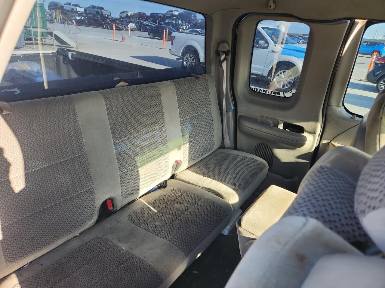 2002 Ford F150 VIN: 1FTRX17W72KA30199 Lot: 92919805