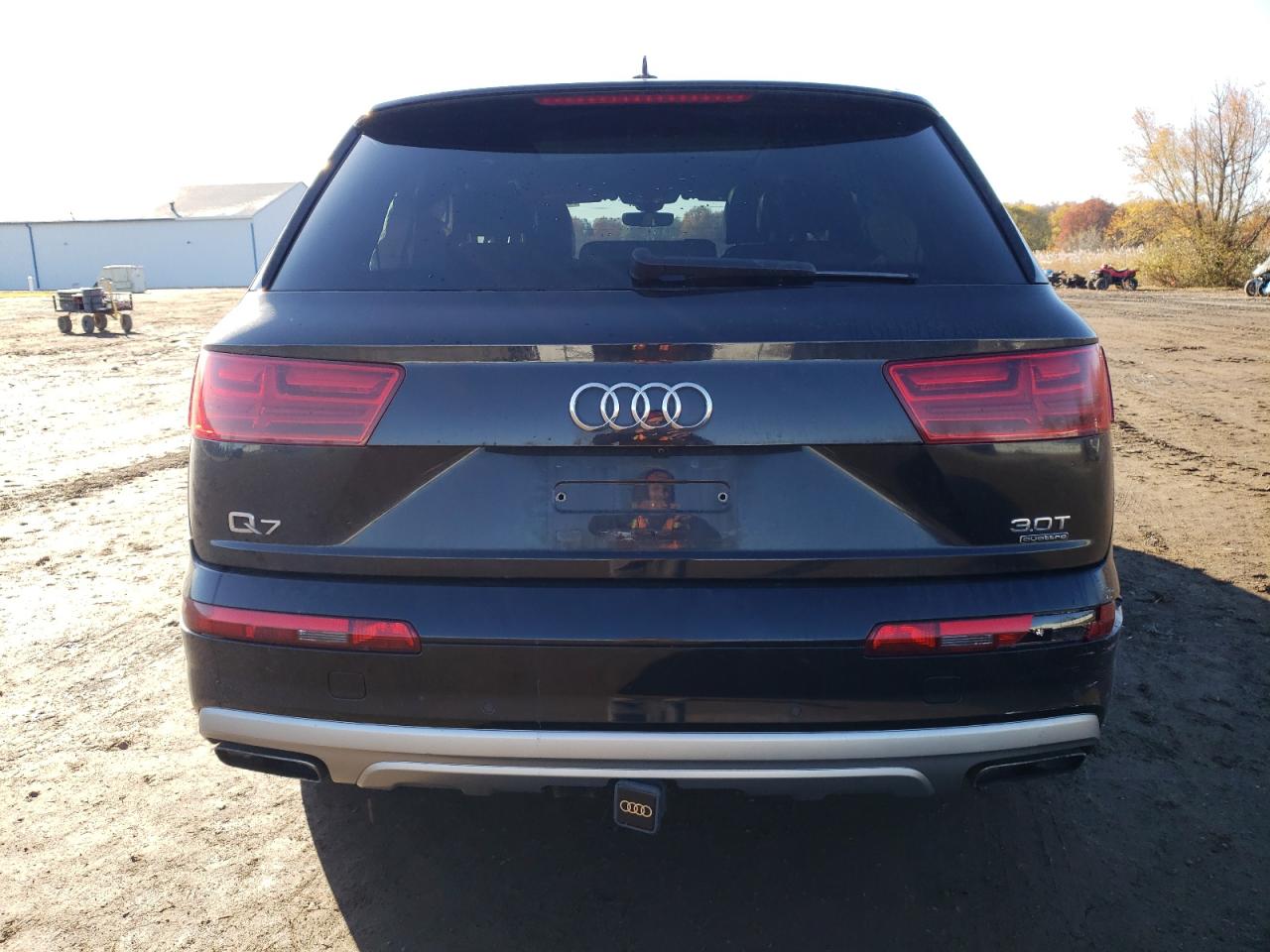 2017 Audi Q7 Prestige VIN: WA1VAAF73HD014924 Lot: 92859675