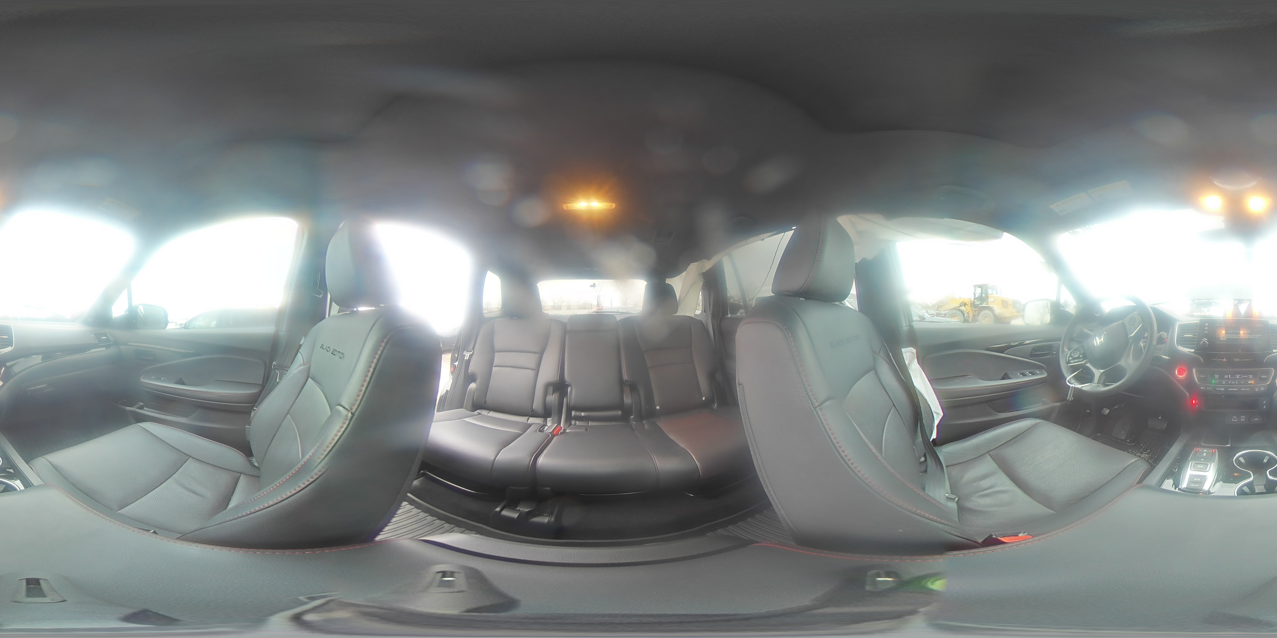 2024 Honda Passport Black Edition VIN: 5FNYF8H86RB002666 Lot: 94411025