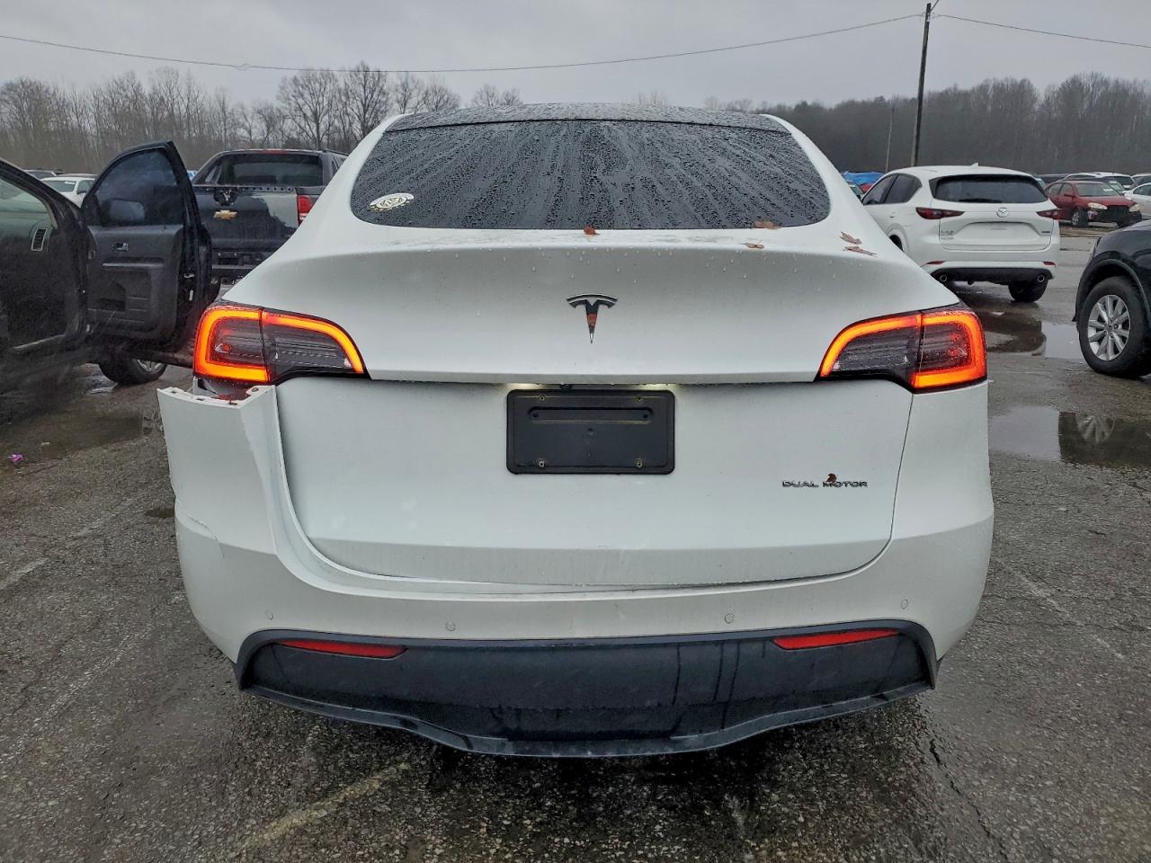 2021 Tesla Model Y VIN: 5YJYGDEE6MF062052 Lot: 94188435