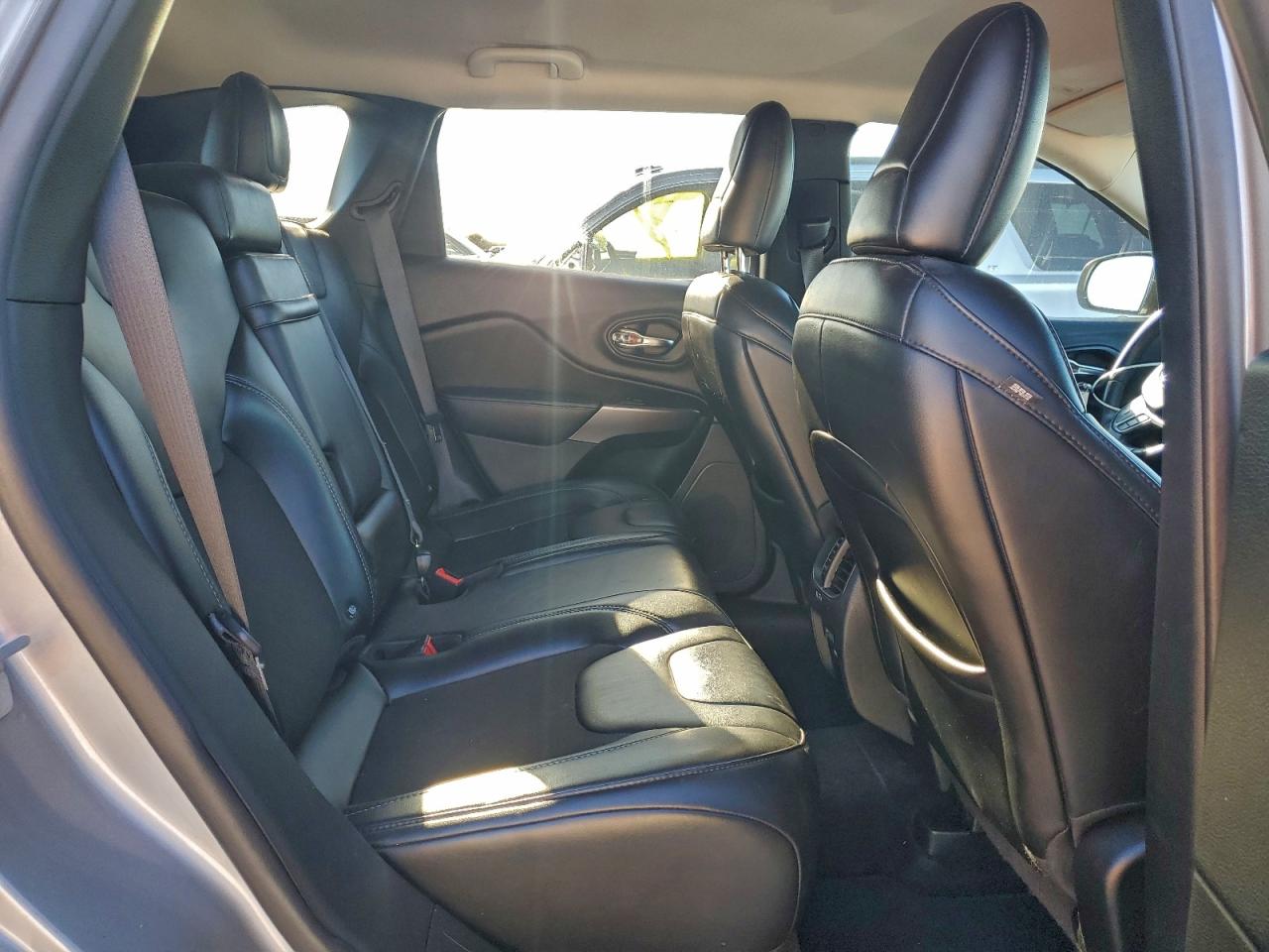 2019 Jeep Cherokee Latitude Plus VIN: 1C4PJLLB7KD134509 Lot: 93712605