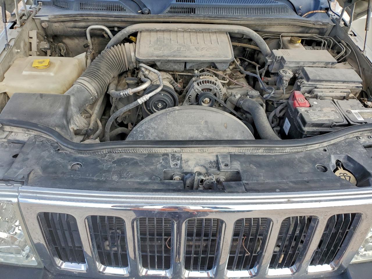 2008 Jeep Commander Sport VIN: 1J8HH48K48C240115 Lot: 94180245