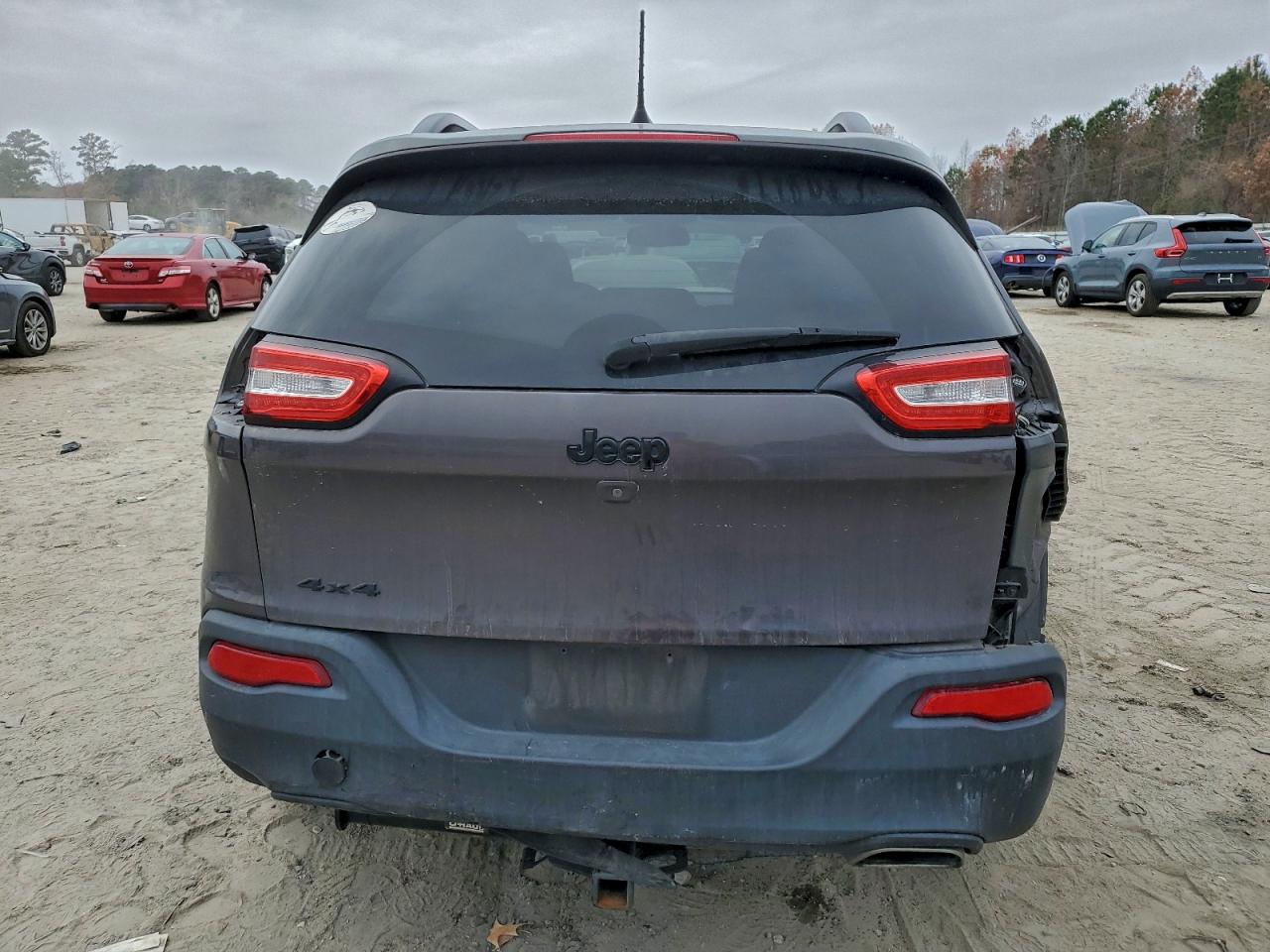 2018 Jeep Cherokee Latitude VIN: 1C4PJMCX1JD521234 Lot: 93882955