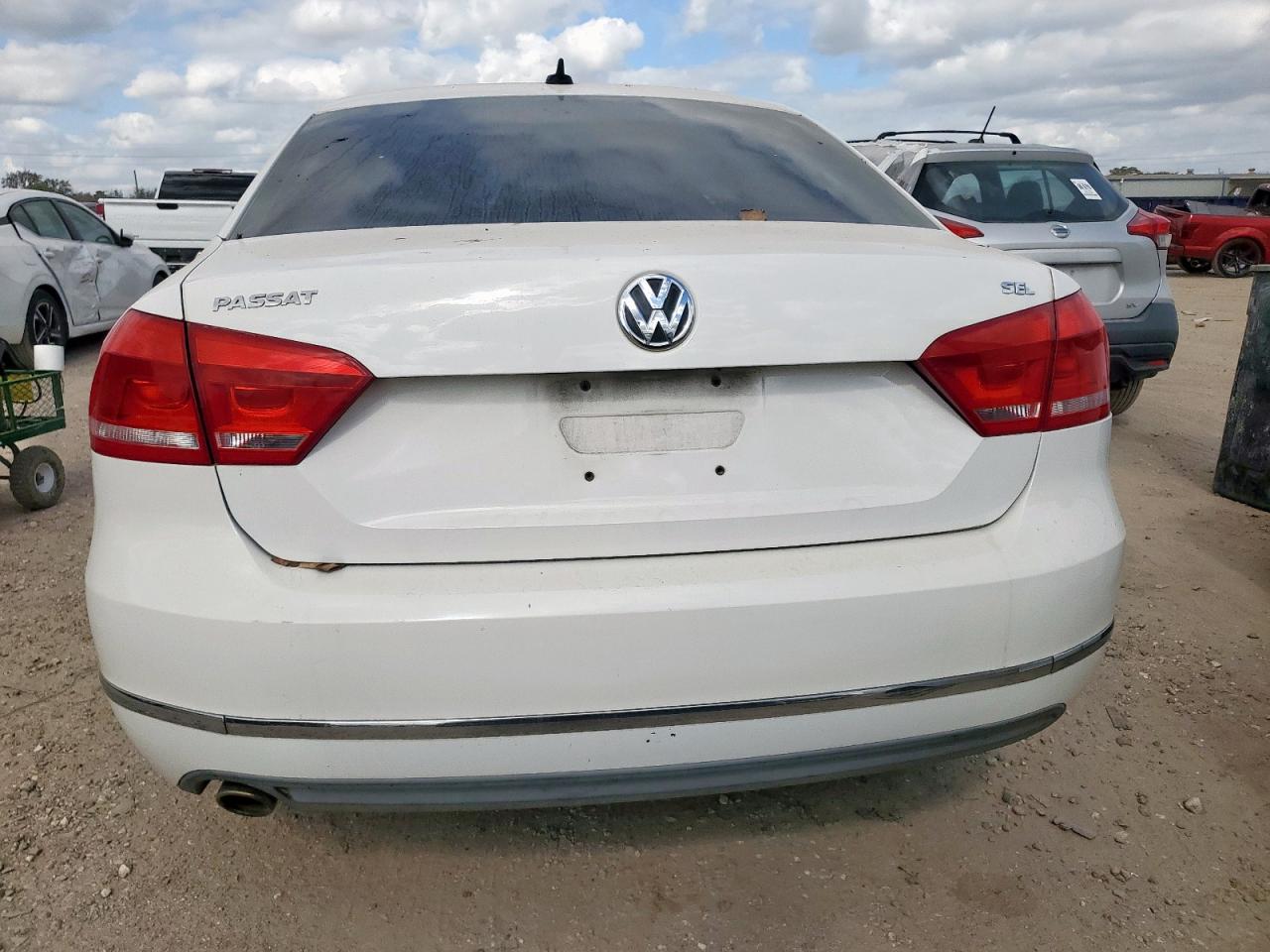2012 Volkswagen Passat Sel VIN: 1VWCH7A34CC067241 Lot: 85438045