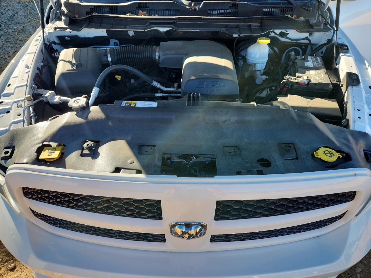 2018 Ram 1500 St VIN: 1C6RR6FG7JS341543 Lot: 90685655