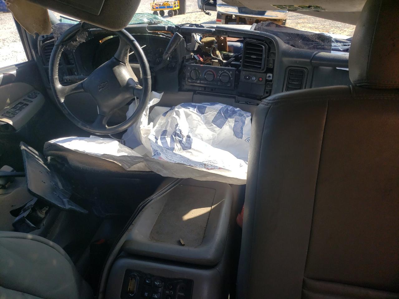 2002 Chevrolet Tahoe K1500 VIN: 1GNEK13Z12R144355 Lot: 93001205